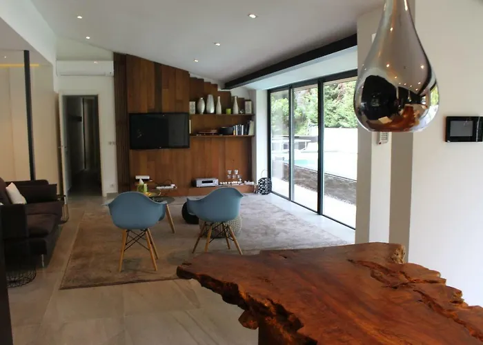 Le Ruisseau Villa